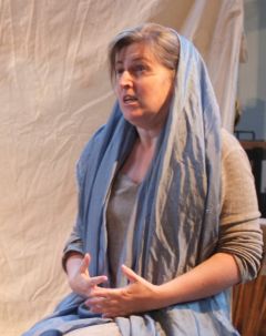 Su Hallcroft as Mary in her play Chosen su_hallcroft_as_mary.jpg